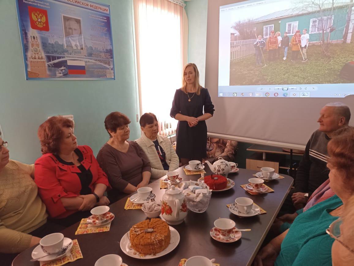 ГБУ «Центр социального обслуживания граждан пожилого возраста и инвалидов  Ленинского района города Нижнего Новгорода» - Круглый стол