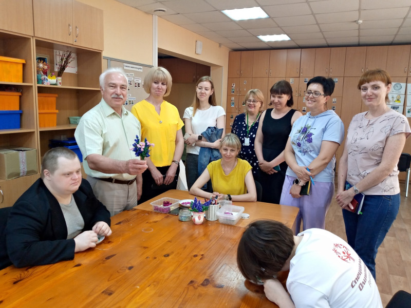 «Жизнеустройство подростков и молодых людей с ментальными особенностями».