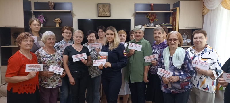 Встреча-беседа с инспектором по пропаганде безопасности дорожного движения.