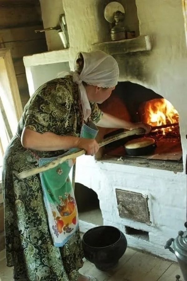 «Печь греет и варит, печет и жарит. Она накормит, обсушит и порадует душу»