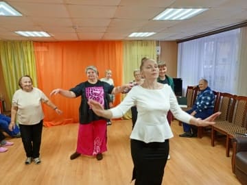 В отделении дневного пребывания прошёл удивительный мастер-класс по винтажным танцам 