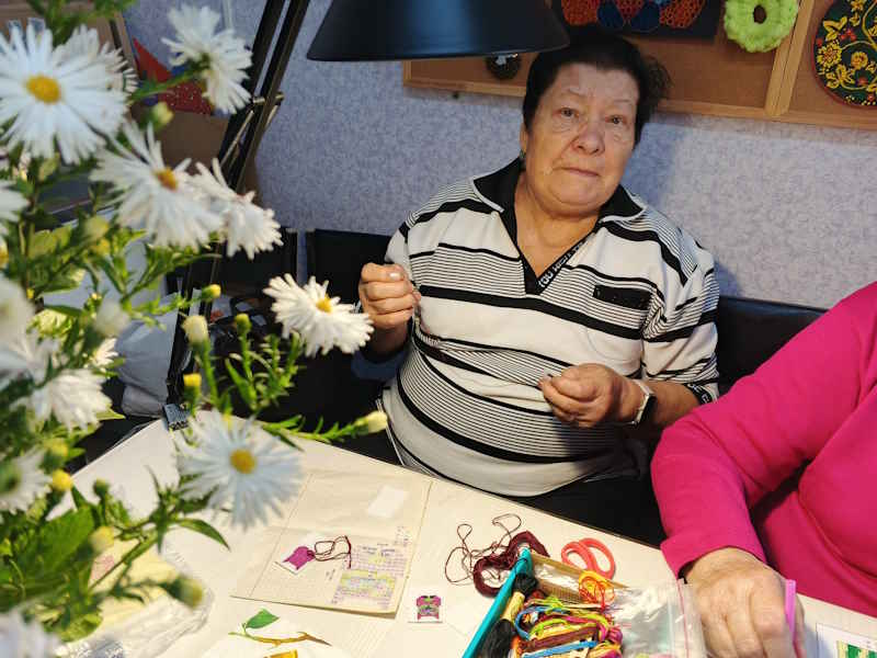 Вышивание крестиком на пластиковой канве брелоков «Совушка»