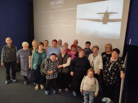 показ художественного фильма